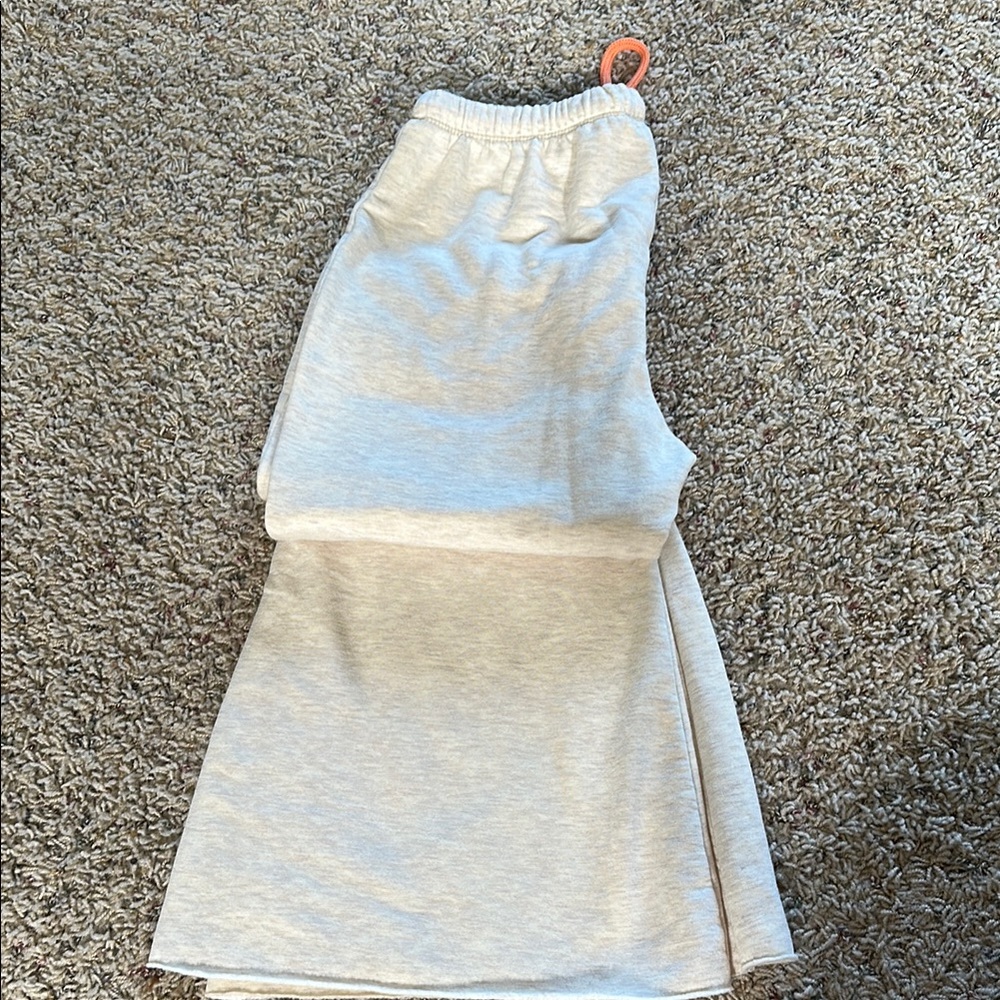 Casual Cream sweats with Elastic Waist